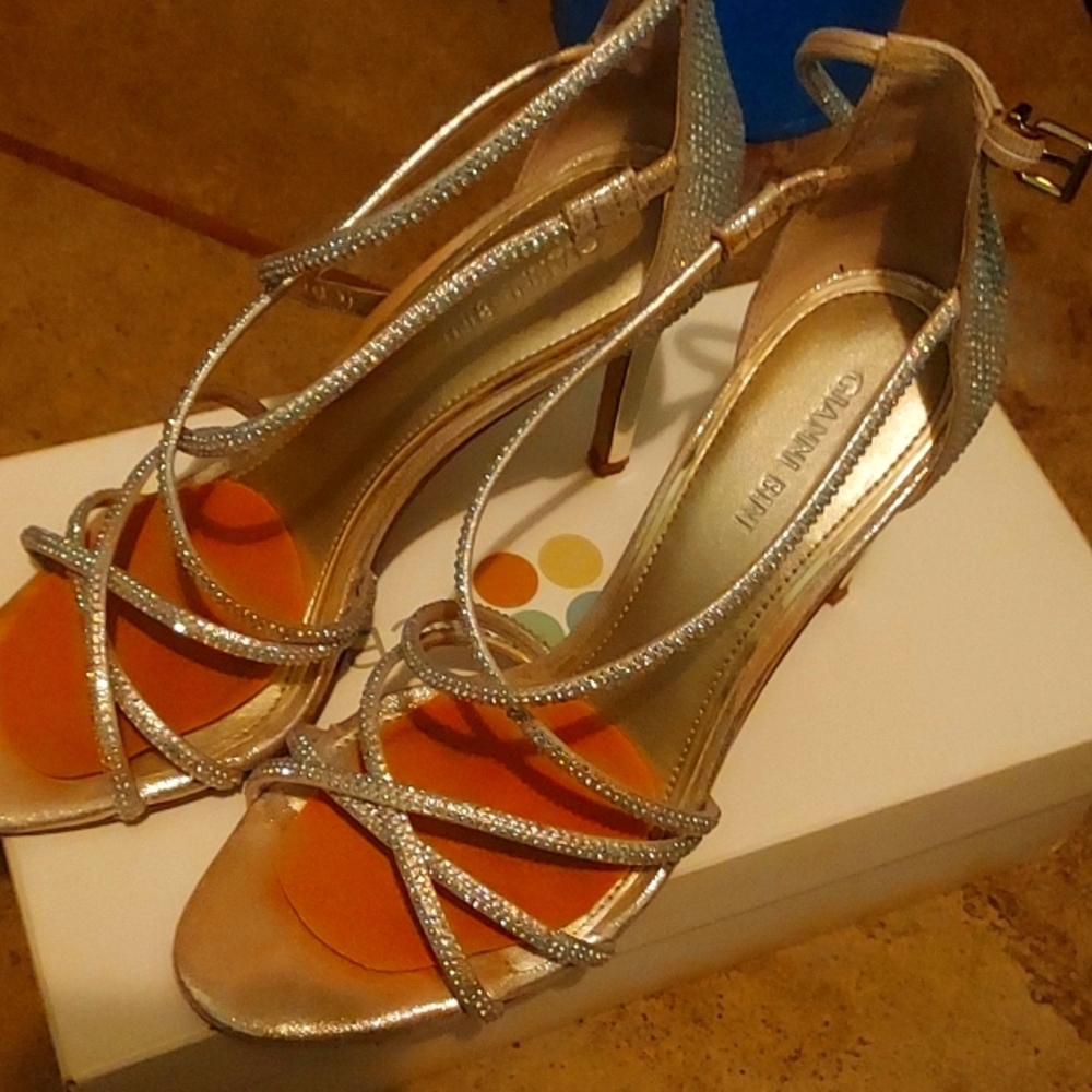 Womens shoes